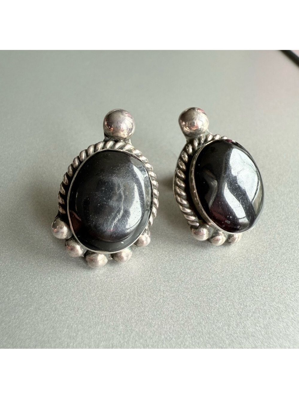 Mexico Black Onyx Sterling Silver Cable and Beads Design Stud Earrings - Picture 2 of 6